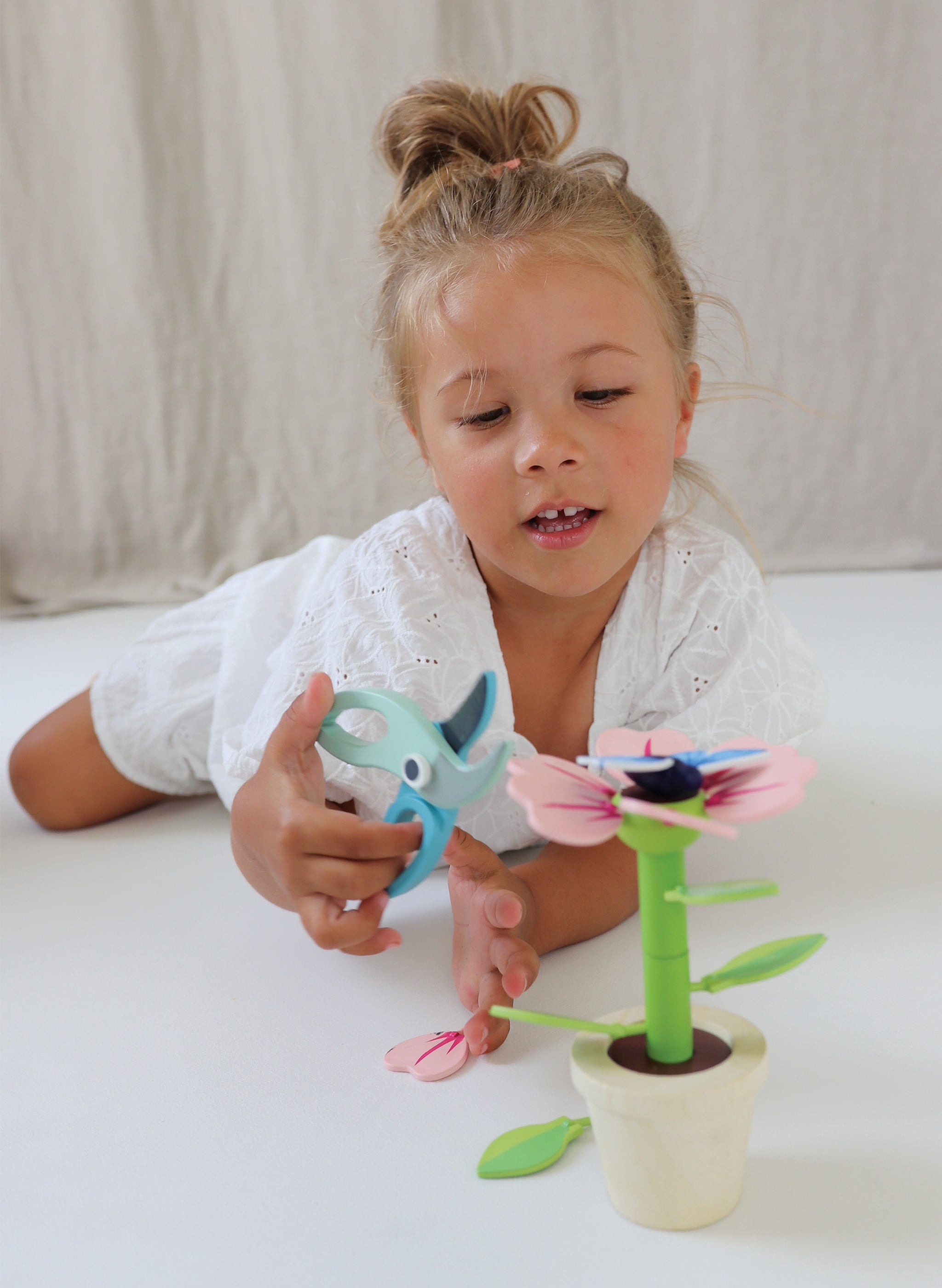 blossom plant pots Tender Leaf Toys Blossom Flowerpot Set