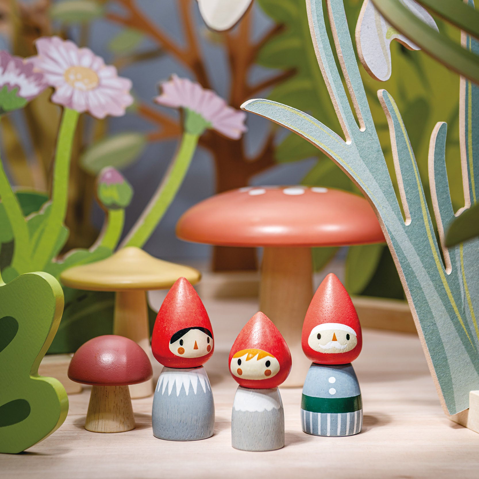 TL8388-woodland-gnome-family-