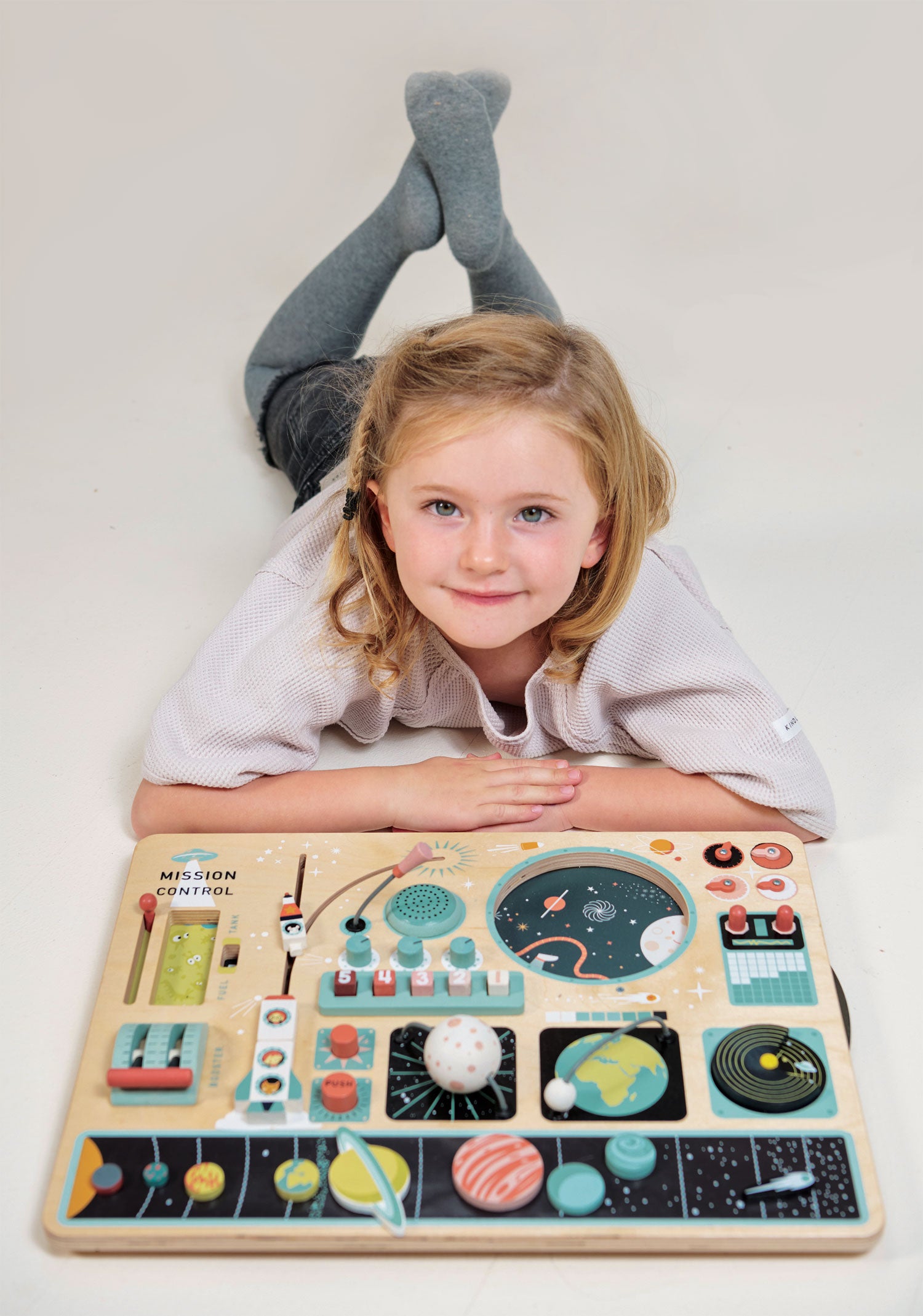 Tender Leaf Toys Space Adventure Wooden Rocket Set - 7-Piece Outer Space Playmat & Toys For Kids 3+