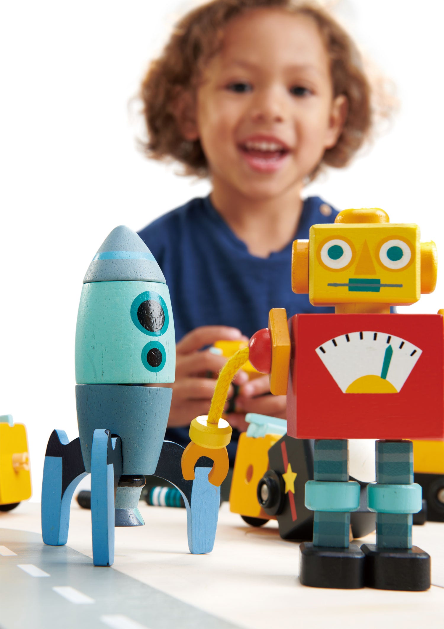 Atelier avec robot Tender Leaf Toys et outils
