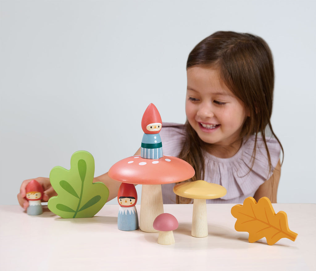 Woodland Gnome Family Tender Leaf woodland-gnome-family-tender-leaf