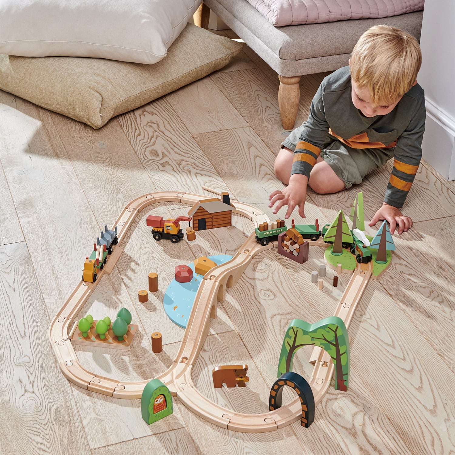 Wild Pines Train Set – Tender Leaf